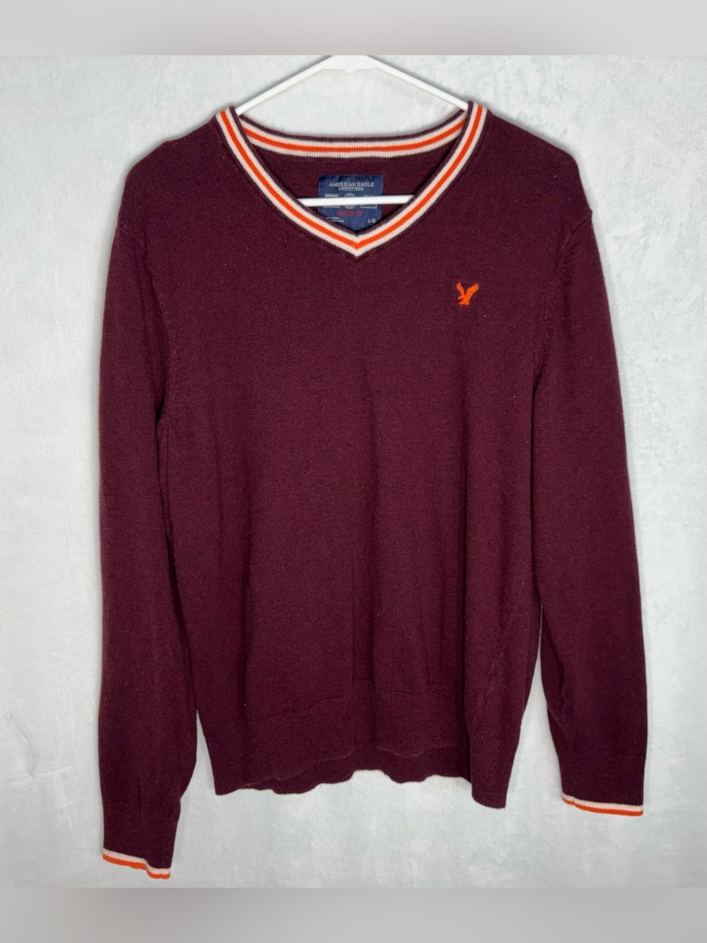 Y2K American Eagle Outfitters Men's Burgundy Solid V-Neck Knit Pullover